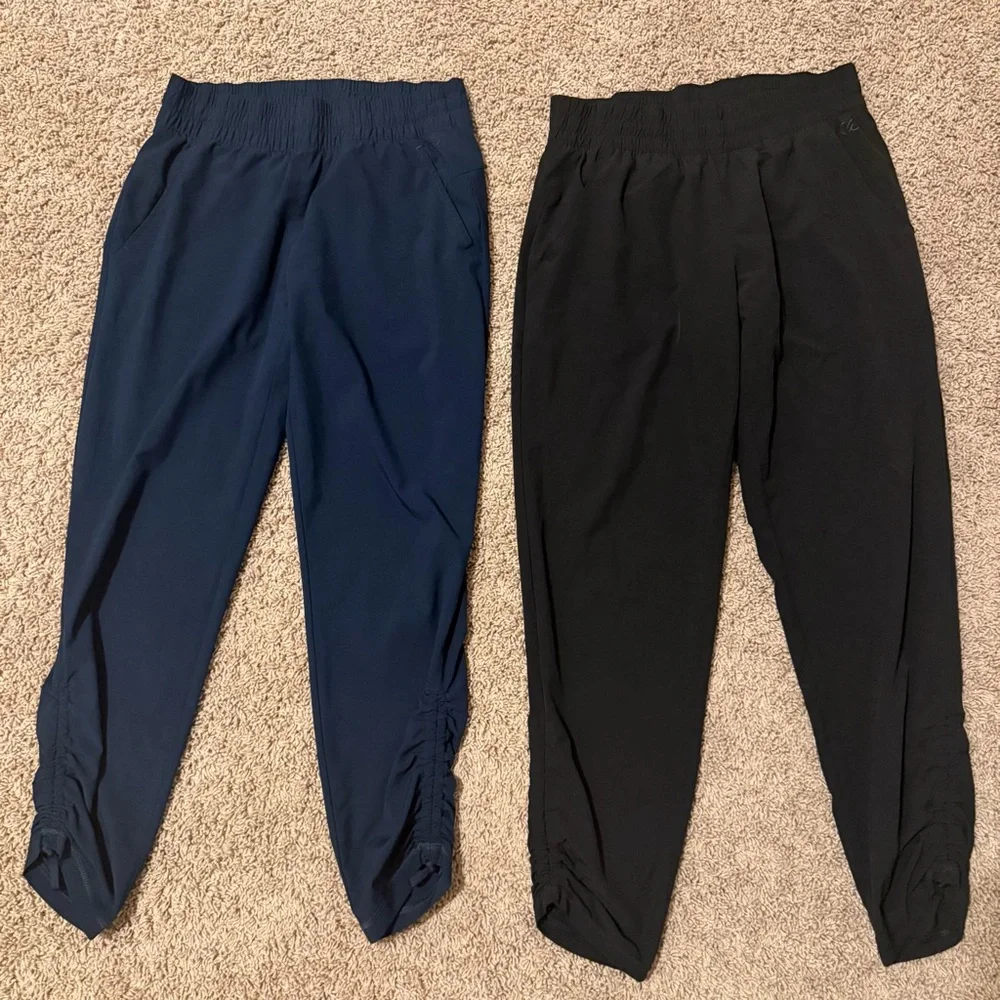 CALIA Journey Ruched Pants - 2 Pairs - Both Size Small - Picture 4 of 8